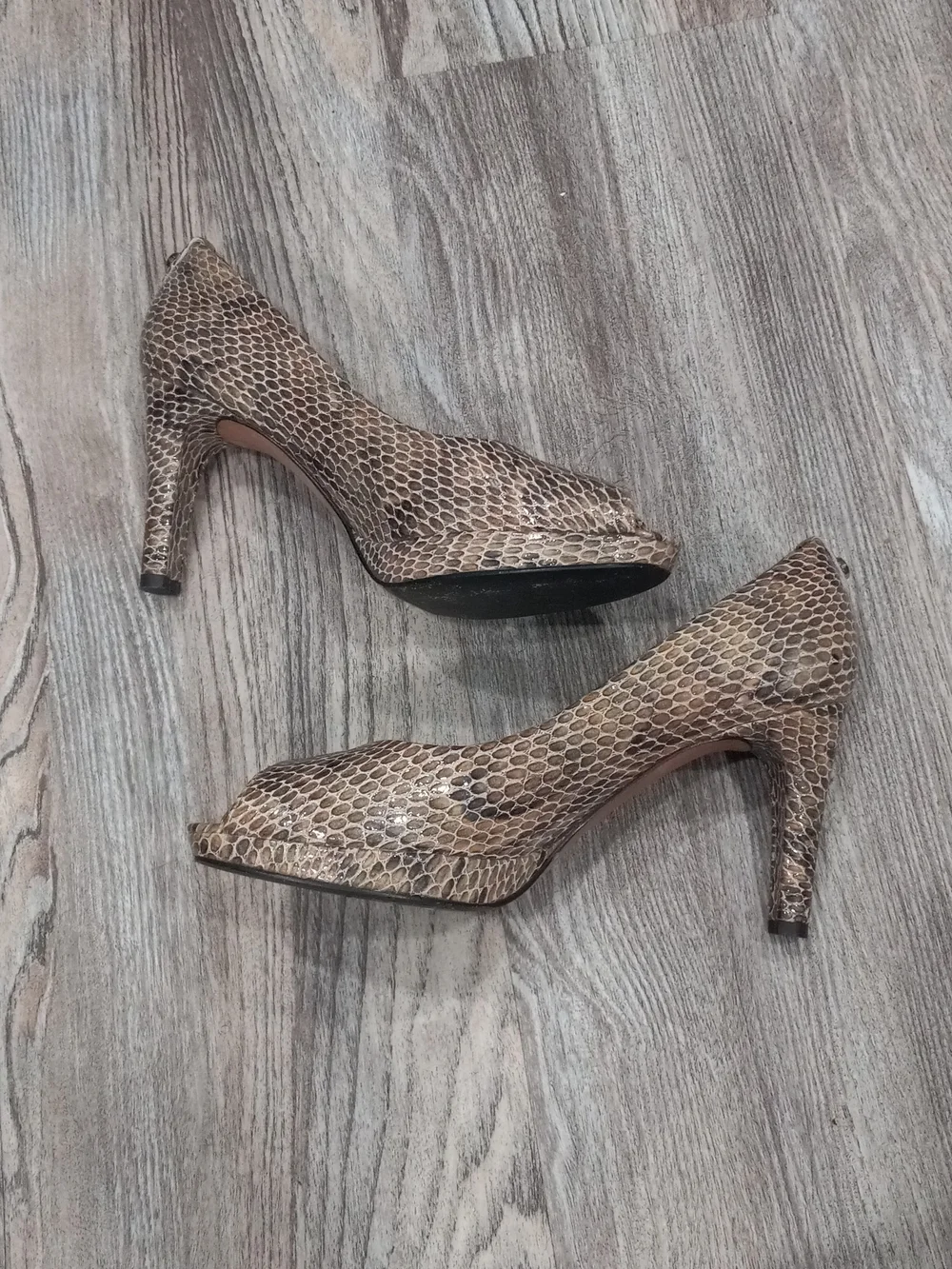 Stuart Weitzman Women's Ivory Snake Print Open Peep-Toe Heels
